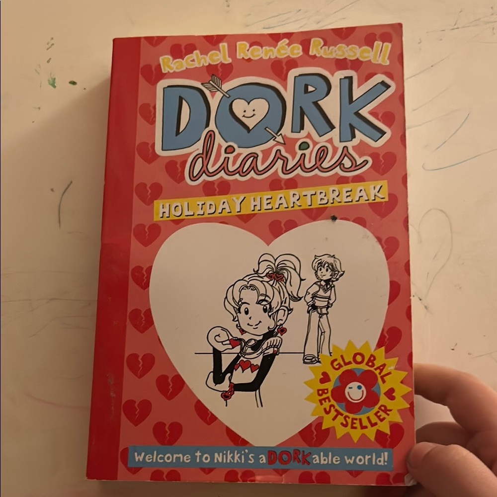 Dork Diaries: Holiday Heartbreak Book